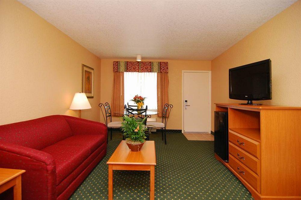 Best Western Space Shuttle Inn Titusville Δωμάτιο φωτογραφία